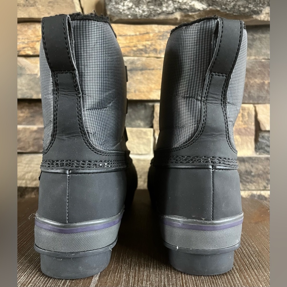 Skechers Waterproof Boots - Picture 5 of 12